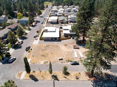 20289 NW Forest Heights Pl, Bend, OR 97703 photo 5