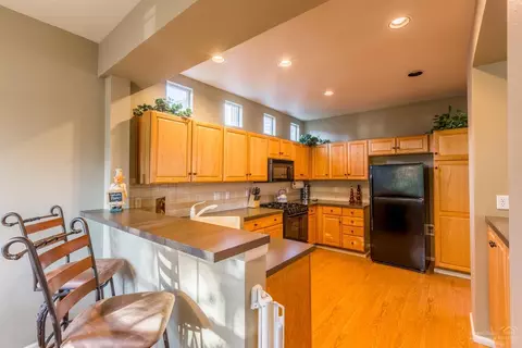 61566 Devils Lake Dr, Bend, OR 97702 photo 10
