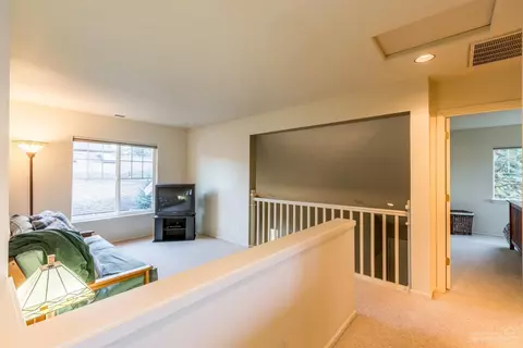61566 Devils Lake Dr, Bend, OR 97702 photo 15