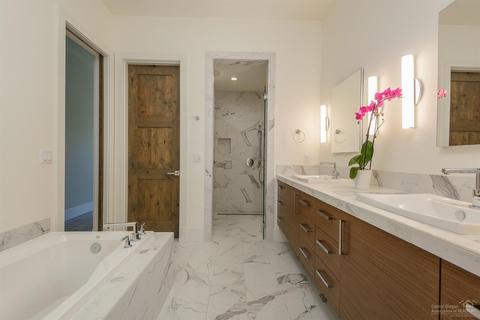 61342 Kindle Rock Loop, Bend, OR 97702 photo 12