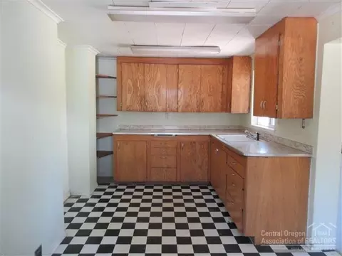 6849 Randy Rd, La Pine, OR 97739 photo 8