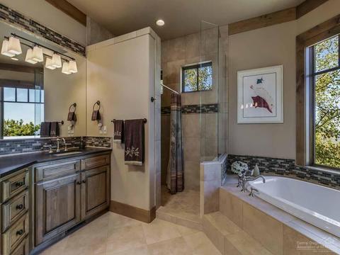 3068 NW Duffy Dr, Bend, OR 97703 photo 10