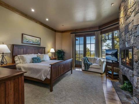 3068 NW Duffy Dr, Bend, OR 97703 photo 8