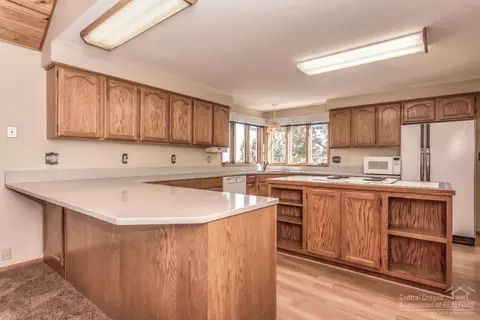 59628 Okanagan Ln, Bend, OR 97702 photo 13