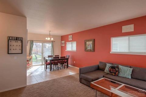 20177 Lora Ln, Bend, OR 97702 photo 5