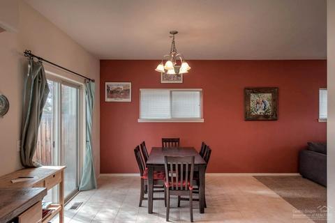 20177 Lora Ln, Bend, OR 97702 photo 6