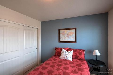 20177 Lora Ln, Bend, OR 97702 photo 13