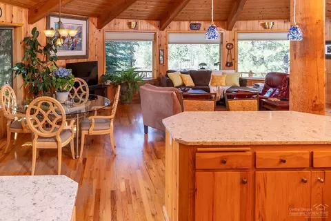 60780 River Bend Dr, Bend, OR 97702 photo 11