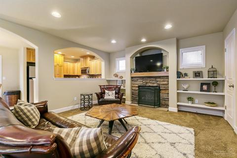 20279 Schaeffer Dr, Bend, OR 97703 photo 3