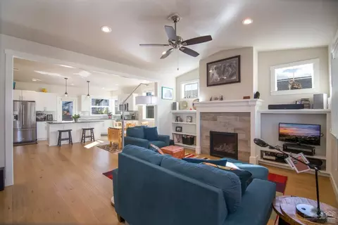 61068 SE Ruby Peak Ln, Bend, OR 97702 photo 2