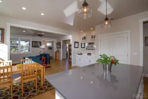 61068 SE Ruby Peak Ln, Bend, OR 97702 photo 4