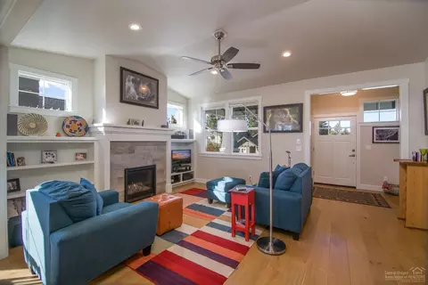 61068 SE Ruby Peak Ln, Bend, OR 97702 photo 3
