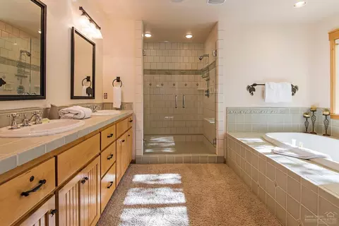 56879 Lone Eagle Ln, Sunriver, OR 97707 photo 12