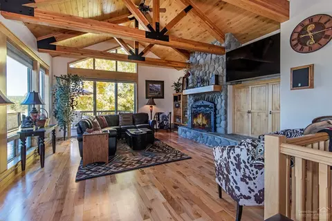 56879 Lone Eagle Ln, Sunriver, OR 97707 photo 4