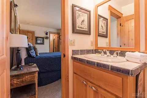 56879 Lone Eagle Ln, Sunriver, OR 97707 photo 17