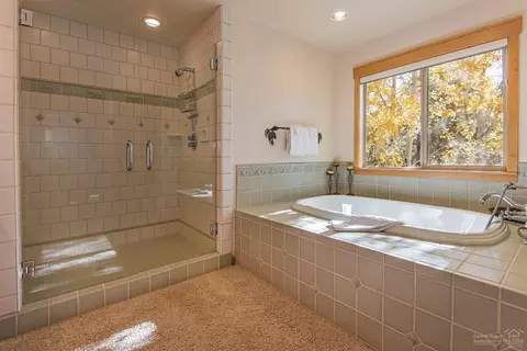 56879 Lone Eagle Ln, Sunriver, OR 97707 photo 13