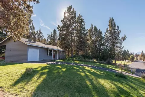 20221 Mountain View Dr, Bend, OR 97703 photo 2