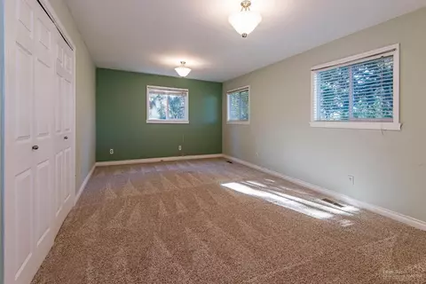 20221 Mountain View Dr, Bend, OR 97703 photo 13