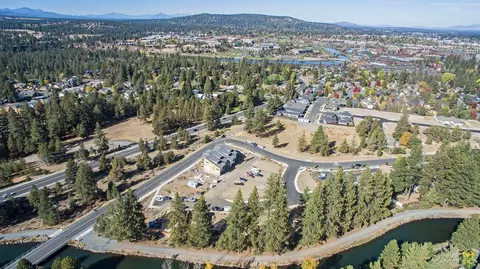 1313 SW Boardwalk Ln, Bend, OR 97702 photo 13