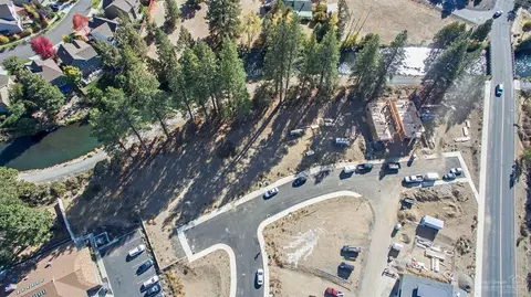 1313 SW Boardwalk Ln, Bend, OR 97702 photo 3