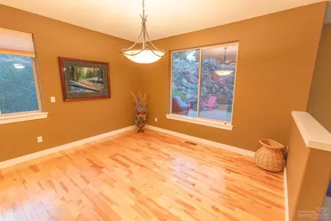 524 NW Flagline Dr, Bend, OR 97703 photo 6