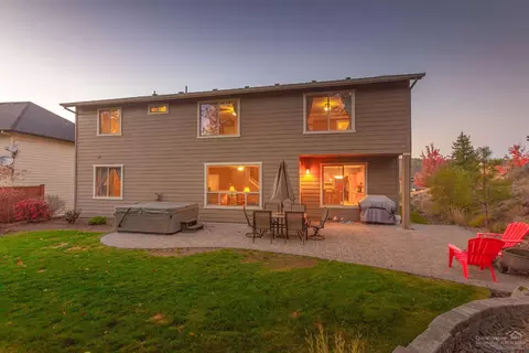 524 NW Flagline Dr, Bend, OR 97703 photo 8