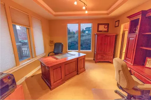 524 NW Flagline Dr, Bend, OR 97703 photo 3