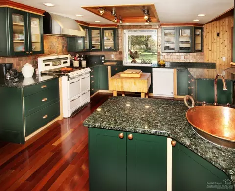 65180 Highland Rd, Bend, OR 97701 photo 8