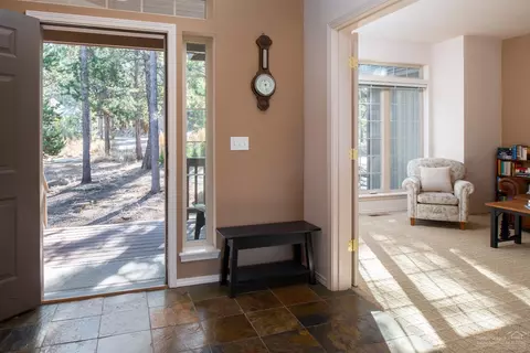 57703 Splitrock Ln, Sunriver, OR 97707 photo 9