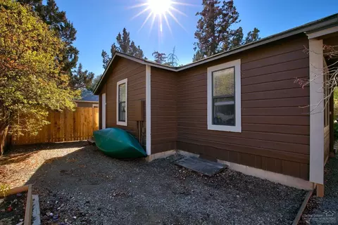322 SE 5th St, Bend, OR 97702 photo 10