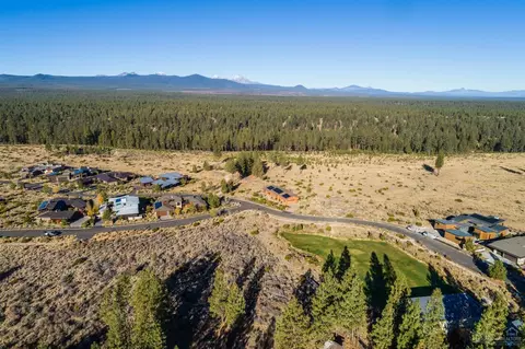 18997 Park Commons Dr, Bend, OR 97703 photo 1