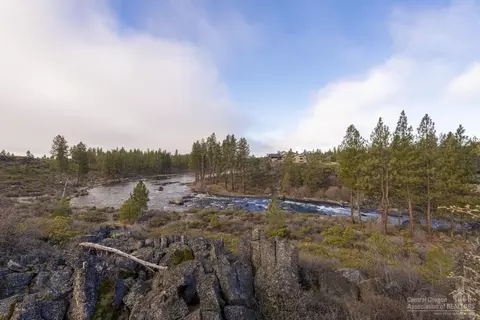 60840 SW River Rim Dr, Bend, OR 97702 photo 6