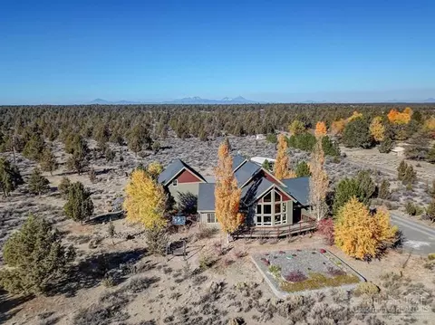 60535 Diamond T Rd, Bend, OR 97702 photo 3