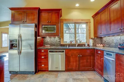 60535 Diamond T Rd, Bend, OR 97702 photo 7
