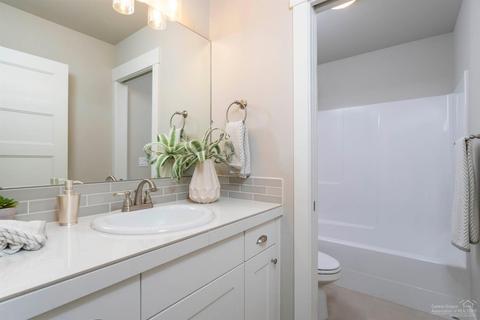 62860 Nolan St, Bend, OR 97701 photo 14