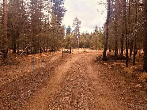 149468 Midstate Rd, La Pine, OR 97739 photo 2