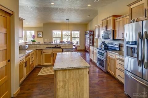 456 Nutcracker Dr, Redmond, OR 97756 photo 16