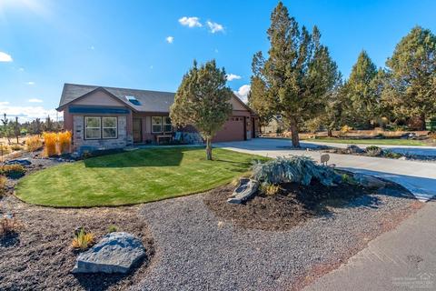 456 Nutcracker Dr, Redmond, OR 97756 photo 2