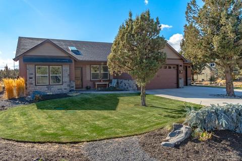 456 Nutcracker Dr, Redmond, OR 97756 photo 1