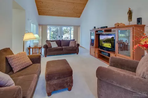 22230 Quebec Dr, Bend, OR 97702 photo 5