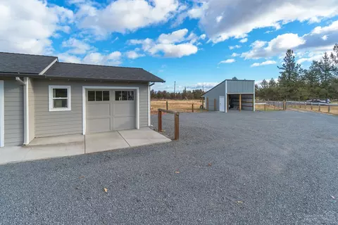 62385 Byram Rd, Bend, OR 97701 photo 23
