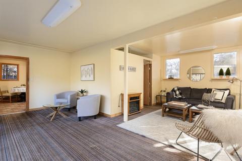 64975 Hunnell Rd, Bend, OR 97703 photo 4