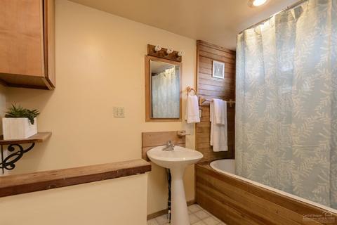 64975 Hunnell Rd, Bend, OR 97703 photo 15