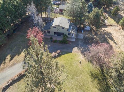 64975 Hunnell Rd, Bend, OR 97703 photo 2