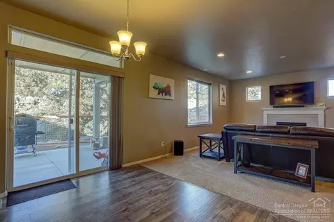 63051 Amherst Pl, Bend, OR 97701 photo 4