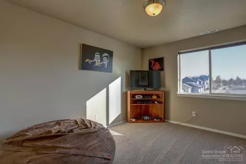 63051 Amherst Pl, Bend, OR 97701 photo 10