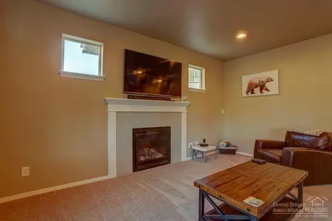 63051 Amherst Pl, Bend, OR 97701 photo 5