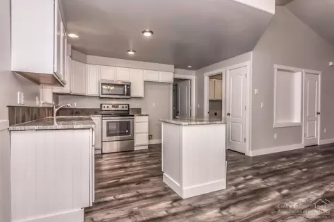 56351 Stellar Dr, Bend, OR 97707 photo 11