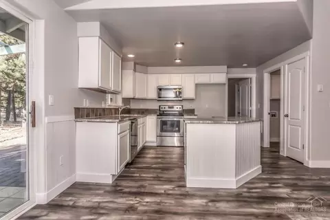 56351 Stellar Dr, Bend, OR 97707 photo 12