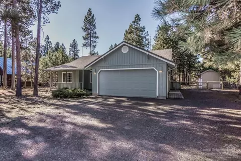 56351 Stellar Dr, Bend, OR 97707 photo 2
